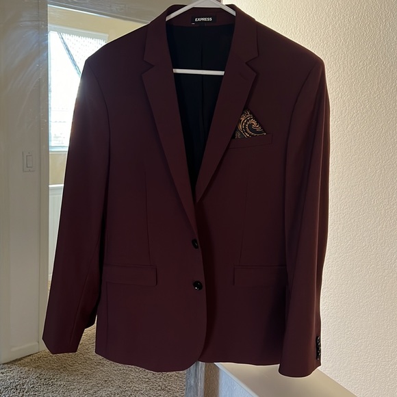 Burgundy men’s Express suit - Picture 3 of 7